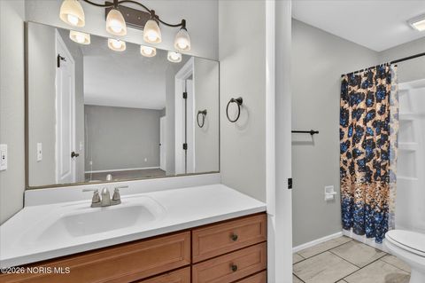 Tiny photo for 4426 Rose Garden Drive # 4, Toledo, OH 43623 (MLS # 10003374)