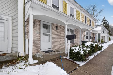 Tiny photo for 4426 Rose Garden Drive # 4, Toledo, OH 43623 (MLS # 10003374)