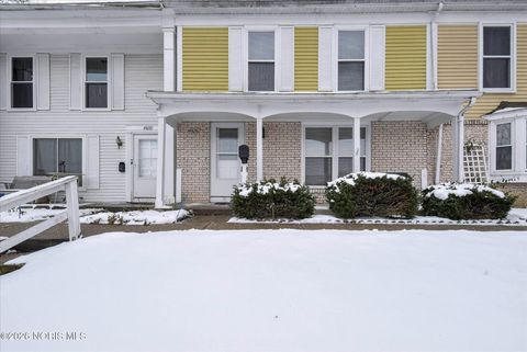 Photo of 4426 Rose Garden Drive # 4, Toledo, OH 43623 (MLS # 10003374)