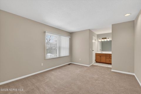 Tiny photo for 4426 Rose Garden Drive # 4, Toledo, OH 43623 (MLS # 10003374)