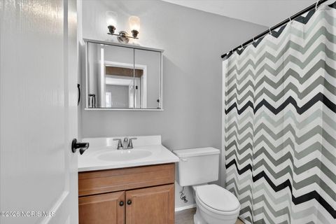 Tiny photo for 4426 Rose Garden Drive # 4, Toledo, OH 43623 (MLS # 10003374)