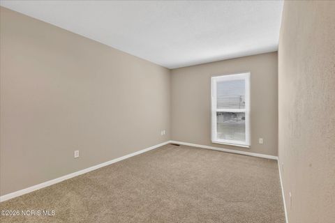 Tiny photo for 4426 Rose Garden Drive # 4, Toledo, OH 43623 (MLS # 10003374)