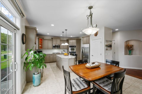 Tiny photo for 9407 Saint Angelas Way, Sylvania, OH 43560 (MLS # 10013646)