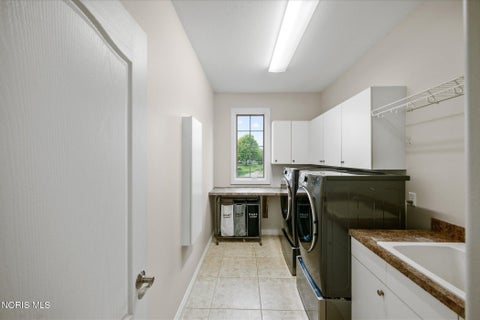 Tiny photo for 9407 Saint Angelas Way, Sylvania, OH 43560 (MLS # 10013646)