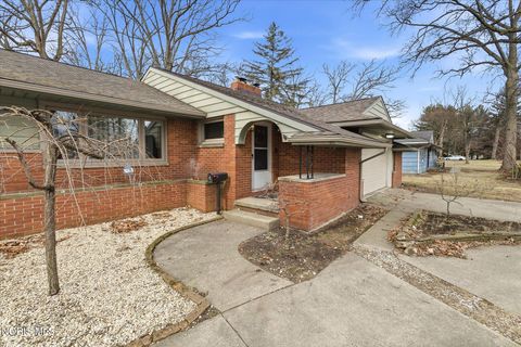 Tiny photo for 5163 Fairgreen Drive, Toledo, OH 43613 (MLS # 10004595)