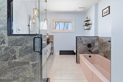 Tiny photo for 5163 Fairgreen Drive, Toledo, OH 43613 (MLS # 10004595)