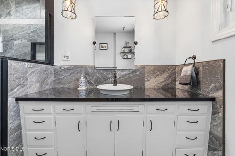 Tiny photo for 5163 Fairgreen Drive, Toledo, OH 43613 (MLS # 10004595)