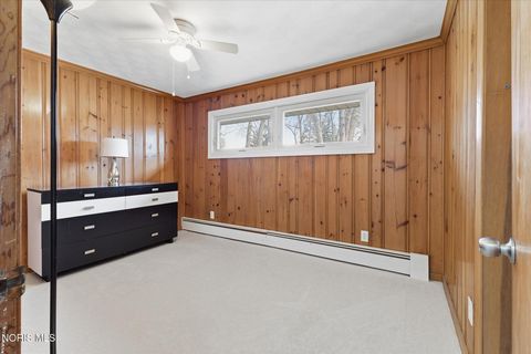 Tiny photo for 5163 Fairgreen Drive, Toledo, OH 43613 (MLS # 10004595)