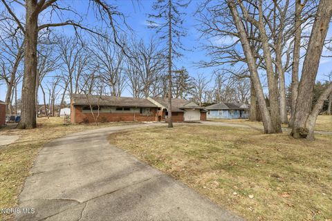 Tiny photo for 5163 Fairgreen Drive, Toledo, OH 43613 (MLS # 10004595)