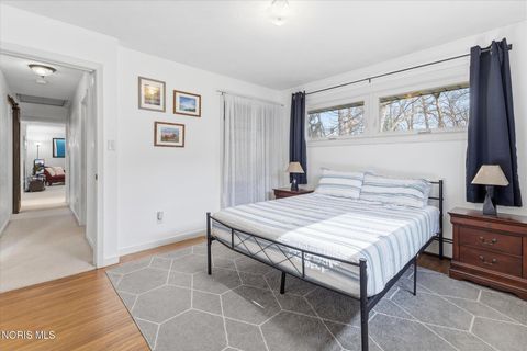 Tiny photo for 5163 Fairgreen Drive, Toledo, OH 43613 (MLS # 10004595)