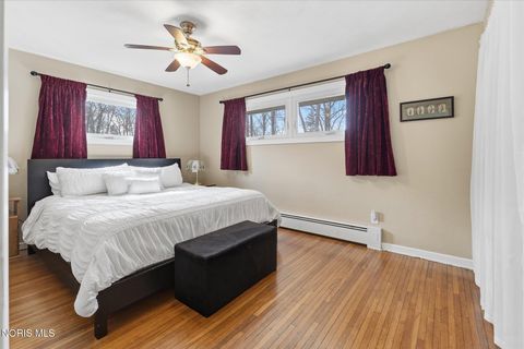 Tiny photo for 5163 Fairgreen Drive, Toledo, OH 43613 (MLS # 10004595)