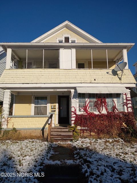 Photo of 2010 Airport Highway, Toledo, OH 43609 (MLS # 10002269)