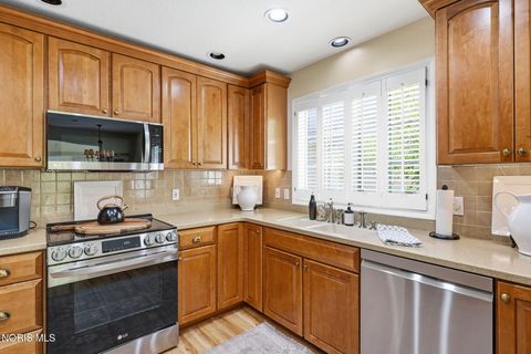 Tiny photo for 6842 Sunridge Lane, Holland, OH 43528 (MLS # 10010361)