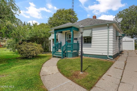 Tiny photo for 1927 Kelsey Avenue, Toledo, OH 43605 (MLS # 10013246)