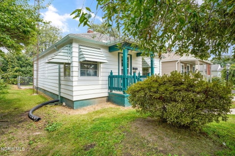 Tiny photo for 1927 Kelsey Avenue, Toledo, OH 43605 (MLS # 10013246)