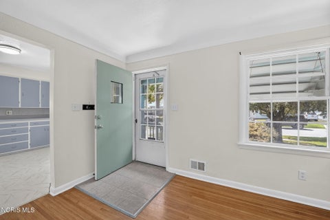 Tiny photo for 1927 Kelsey Avenue, Toledo, OH 43605 (MLS # 10013246)