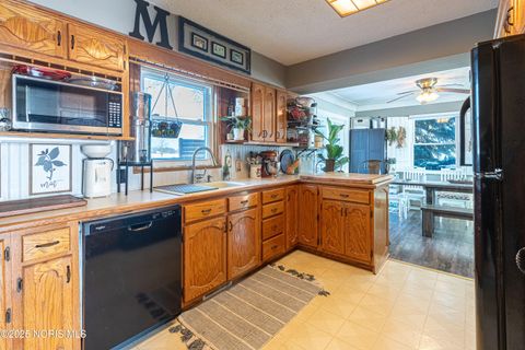 Tiny photo for 6645 Seaman Road, Oregon, OH 43616 (MLS # 10002172)