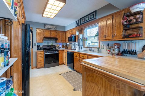 Tiny photo for 6645 Seaman Road, Oregon, OH 43616 (MLS # 10002172)