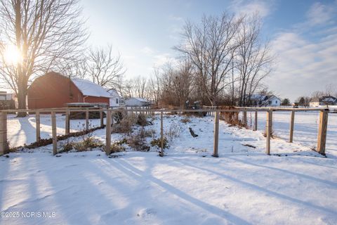 Tiny photo for 6645 Seaman Road, Oregon, OH 43616 (MLS # 10002172)