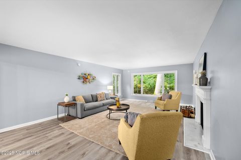 Tiny photo for 4906 Pine Ridge Road, Toledo, OH 43615 (MLS # 10004012)