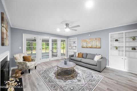 Tiny photo for 4906 Pine Ridge Road, Toledo, OH 43615 (MLS # 10004012)