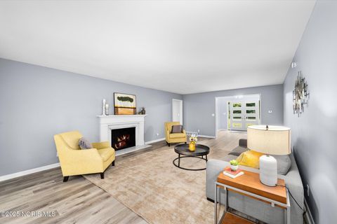 Tiny photo for 4906 Pine Ridge Road, Toledo, OH 43615 (MLS # 10004012)