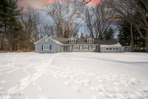 Photo of 4906 Pine Ridge Road, Toledo, OH 43615 (MLS # 10004012)