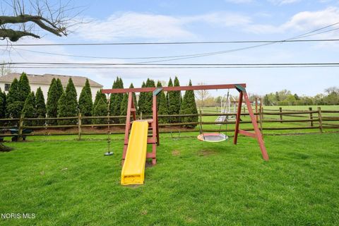 Tiny photo for 324 Southwood Drive, Perrysburg, OH 43551 (MLS # 10006601)