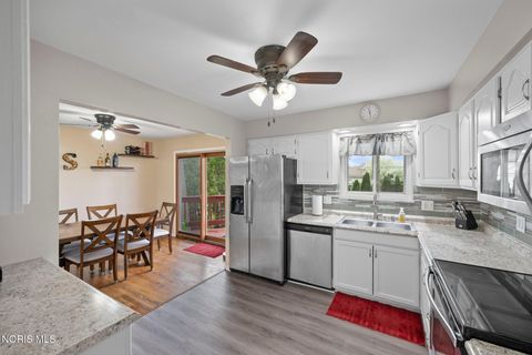 Tiny photo for 324 Southwood Drive, Perrysburg, OH 43551 (MLS # 10006601)