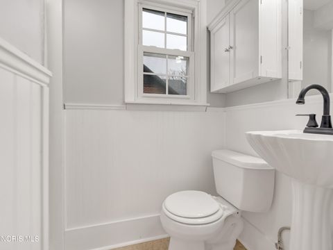 Tiny photo for 1440 W Market Street, Lima, OH 45805 (MLS # 10004809)