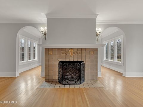 Tiny photo for 1440 W Market Street, Lima, OH 45805 (MLS # 10004809)