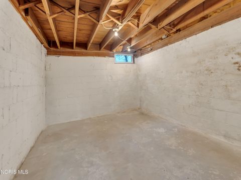 Tiny photo for 1440 W Market Street, Lima, OH 45805 (MLS # 10004809)