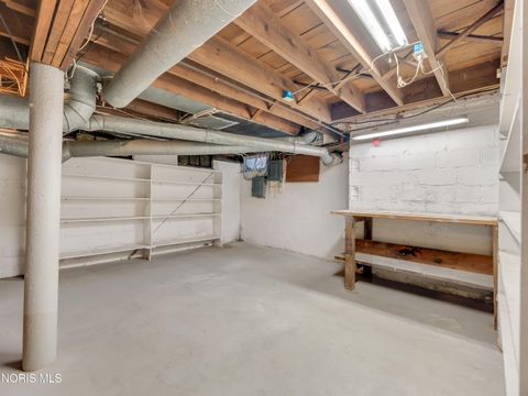 Tiny photo for 1440 W Market Street, Lima, OH 45805 (MLS # 10004809)