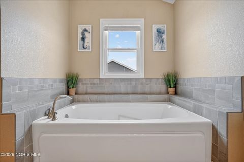 Tiny photo for 2643 Cross Ridge Way, Perrysburg, OH 43551 (MLS # 10003885)