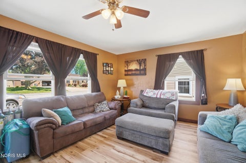 Tiny photo for 2628 124th Street, Toledo, OH 43611 (MLS # 10011771)