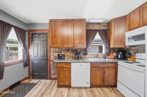 Tiny photo for 2628 124th Street, Toledo, OH 43611 (MLS # 10011771)