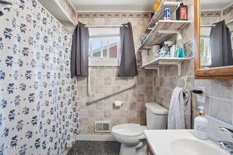 Tiny photo for 2628 124th Street, Toledo, OH 43611 (MLS # 10011771)