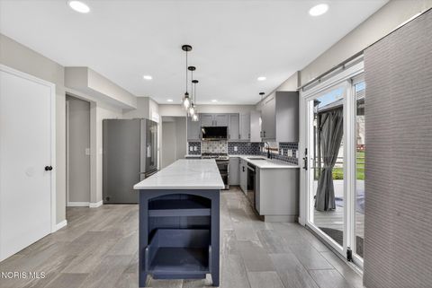 Tiny photo for 1801 Eaglecrest Road, Perrysburg, OH 43551 (MLS # 10006530)