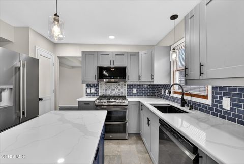 Tiny photo for 1801 Eaglecrest Road, Perrysburg, OH 43551 (MLS # 10006530)