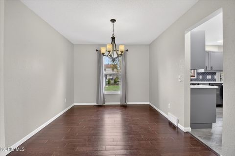 Tiny photo for 1801 Eaglecrest Road, Perrysburg, OH 43551 (MLS # 10006530)