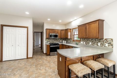 Tiny photo for 1702 Spring Forest Drive, Oregon, OH 43616 (MLS # 10007245)