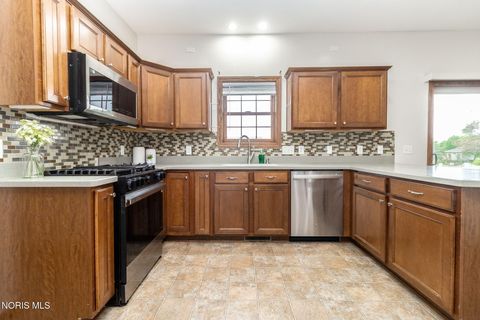 Tiny photo for 1702 Spring Forest Drive, Oregon, OH 43616 (MLS # 10007245)