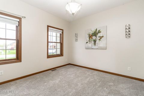 Tiny photo for 1702 Spring Forest Drive, Oregon, OH 43616 (MLS # 10007245)