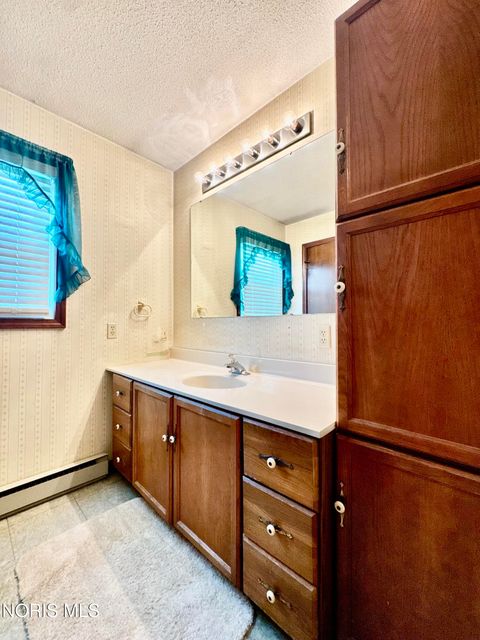 Tiny photo for 7580 Hicksville Edgerton Road, Hicksville, OH 43526 (MLS # 10004777)