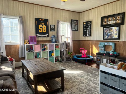 Tiny photo for 135 Mechanic Street, Clyde, OH 43410 (MLS # 10004899)