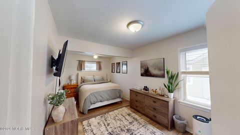 Tiny photo for 2919 Lutaway Drive, Toledo, OH 43614 (MLS # 10003774)