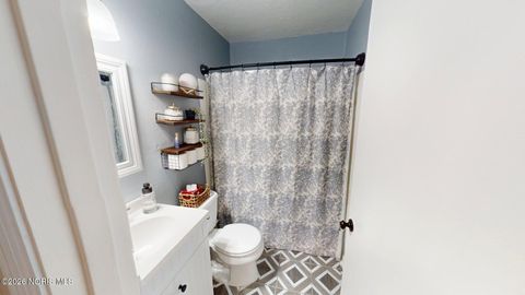 Tiny photo for 2919 Lutaway Drive, Toledo, OH 43614 (MLS # 10003774)