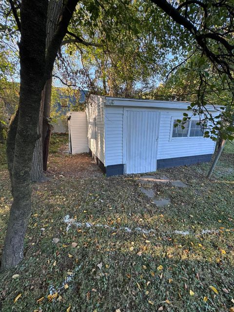 Tiny photo for 54 E Sylvania Avenue, Toledo, OH 43612 (MLS # 10000014)