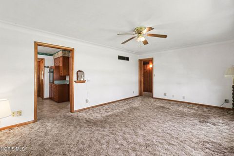 Tiny photo for 207 W Hull Street, Edgerton, OH 43517 (MLS # 10006670)