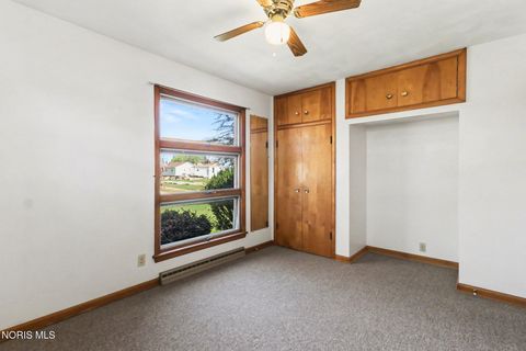 Tiny photo for 207 W Hull Street, Edgerton, OH 43517 (MLS # 10006670)